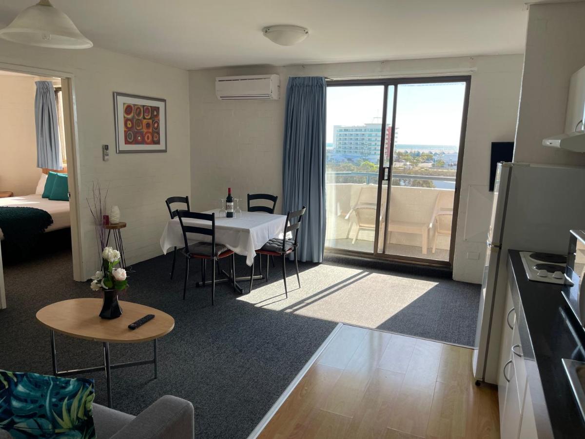 Atrium Hotel Mandurah Exterior foto